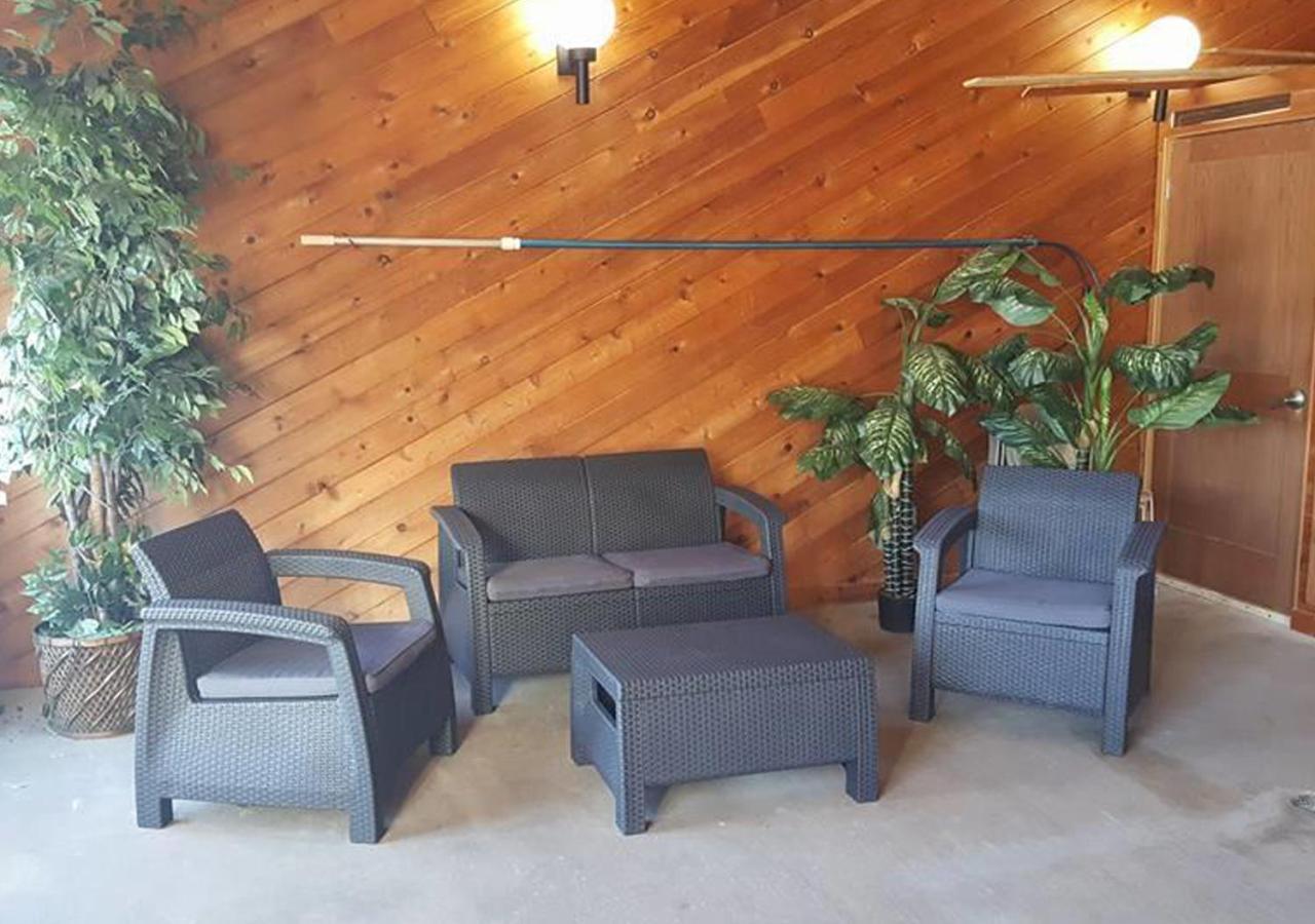 Amerivu Inn & Suites New Richmond 外观 照片